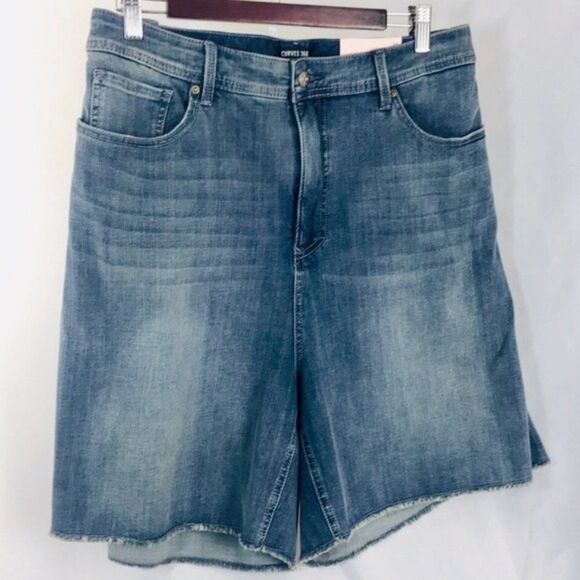 NYDJ Curves 360 Serein Blue Jean Shorts Size 26 Plus - Picture 8 of 9